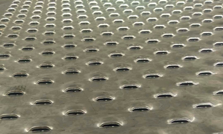 魚鱗孔鐵板洞洞板產品展示